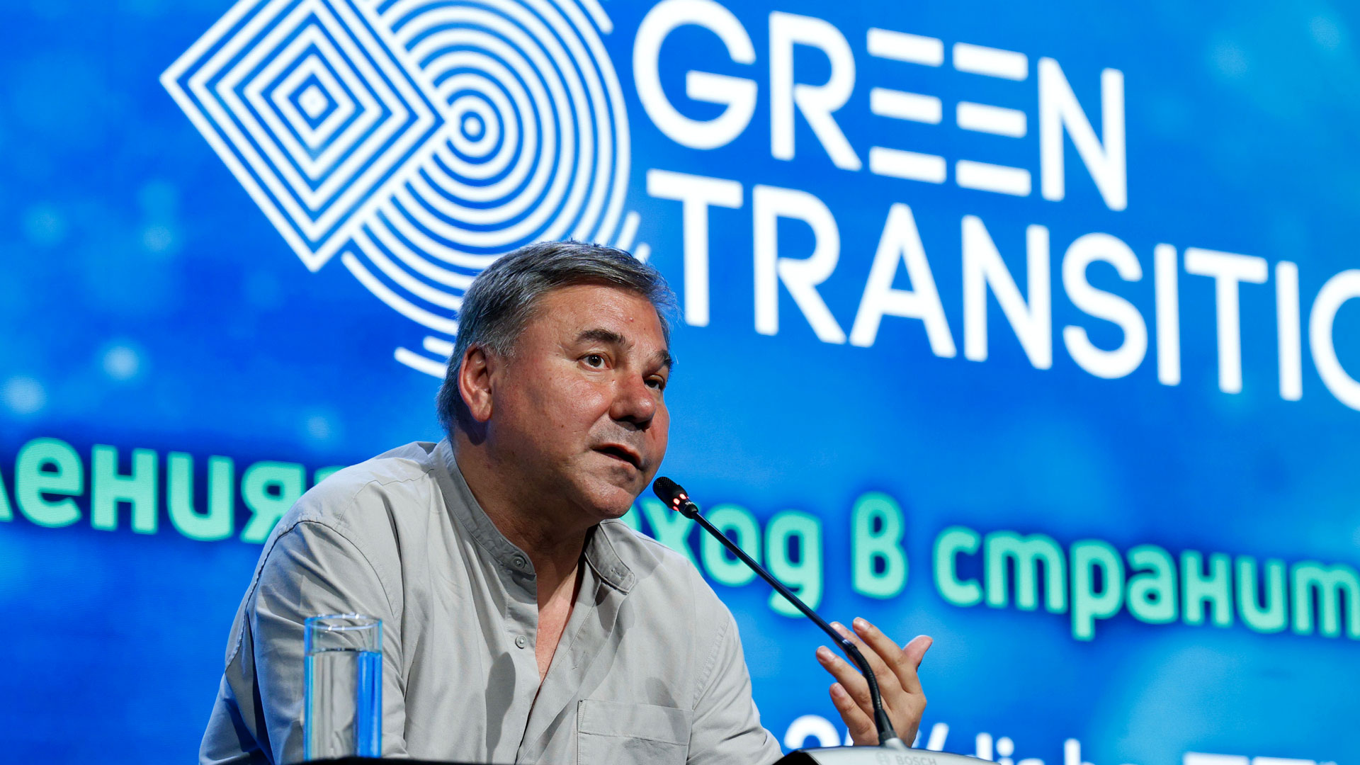 Българите имат много страхове и неясни надежди за зелената сделка, каза Иван Кръстев