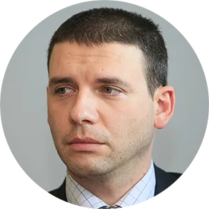 Маг. Светослав Младенов